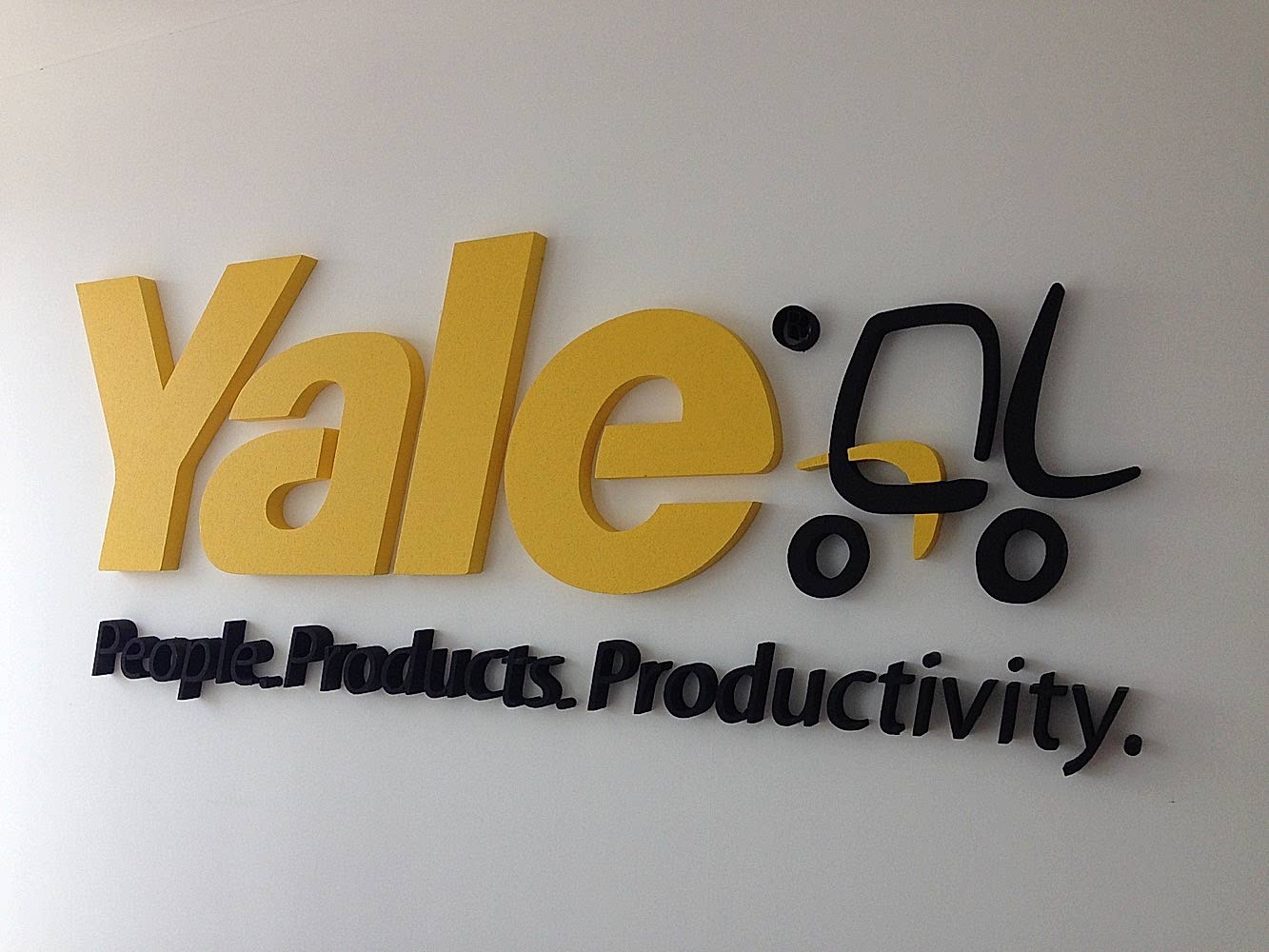 Ofis İç Mekan Işıksız Logo Tabela Uygulaması