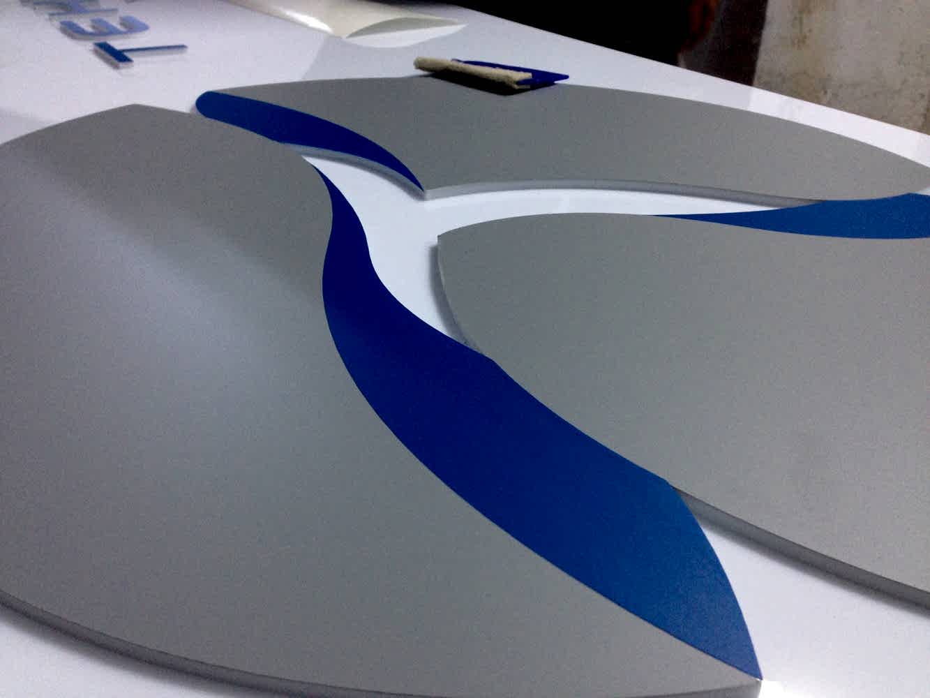 CNC Kesim Logo ve Folyo Kaplama