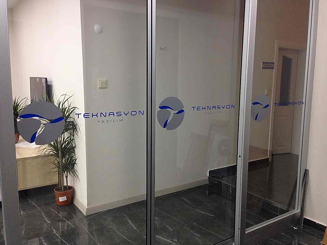 Ofis Cam Folyo Yazı Uygulama