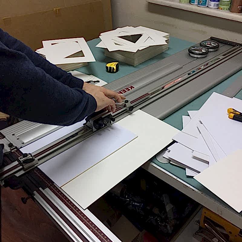 Paspartu oyma makinesi